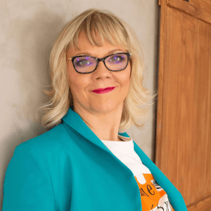 Debreczeni Eszter